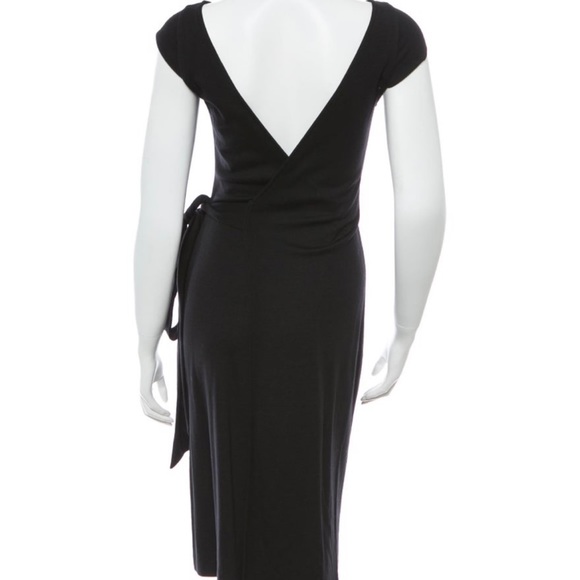 Diane Vom Furstenburg “Al Reves” reversible 100% wool wrap dress. - Picture 2 of 9
